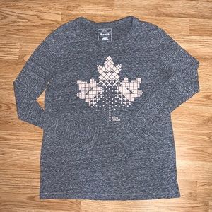 Long sleeve grey roots shirt in great condition!